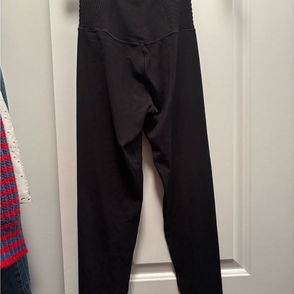 Aerie OFFLINE Black Hi-Rise Leggings - Picture 2 of 3